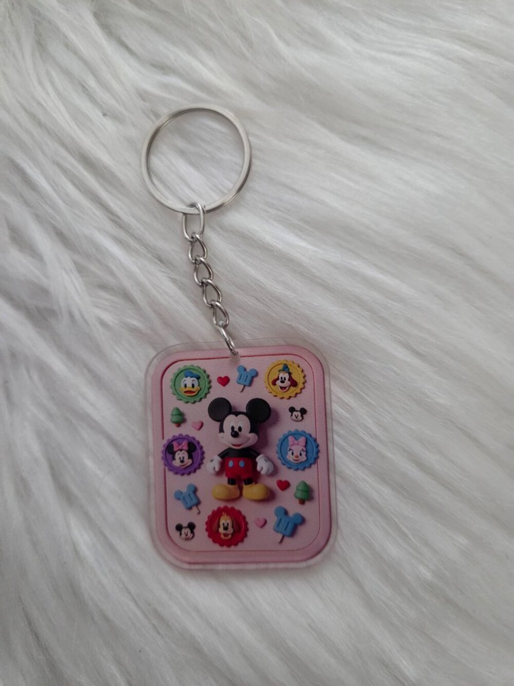 Mickey Mouse Character Design Keychain - Picture 2 of 6